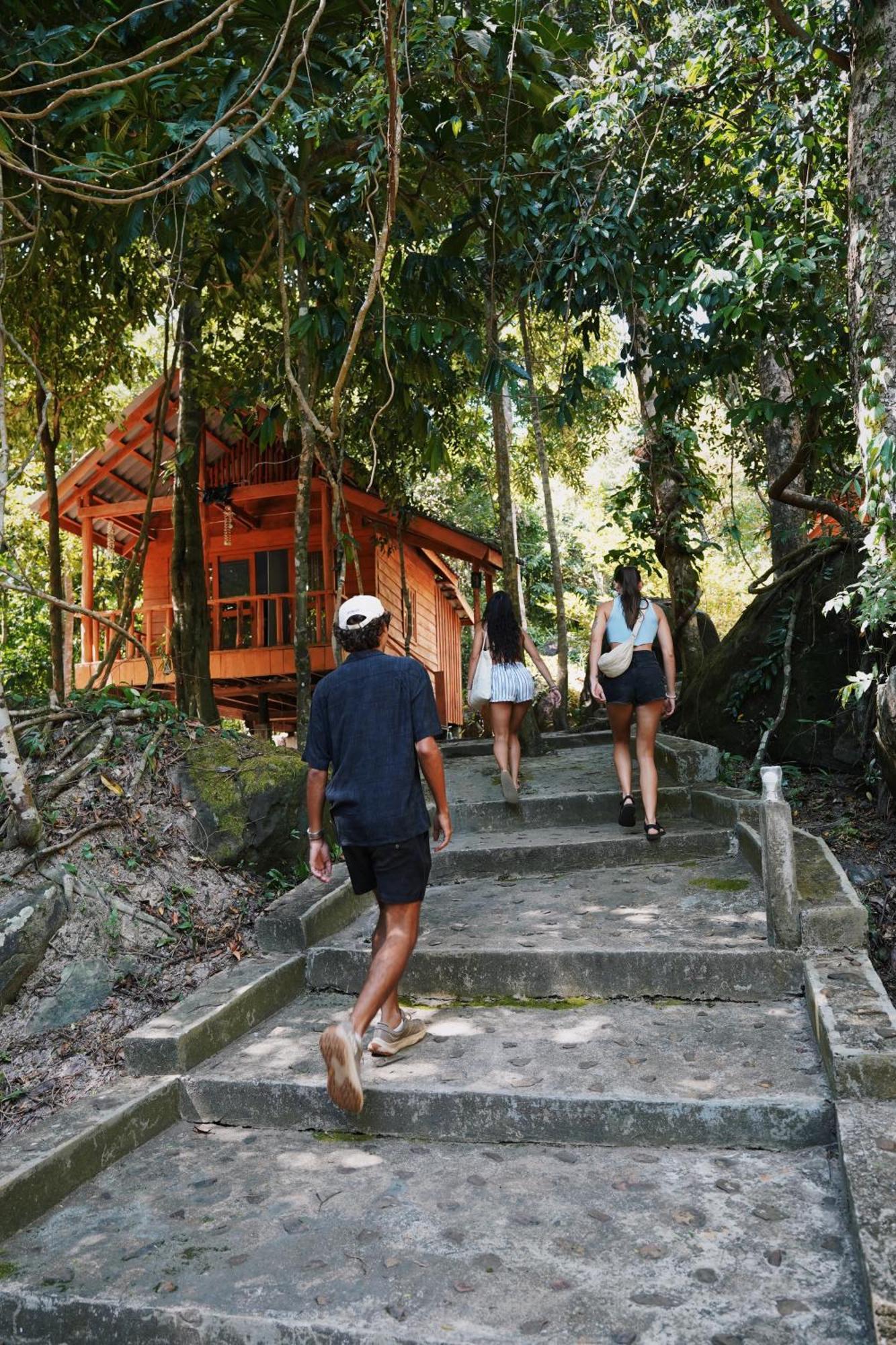 The Wavy Sailor Hotel Kaoh Touch ภายนอก รูปภาพ