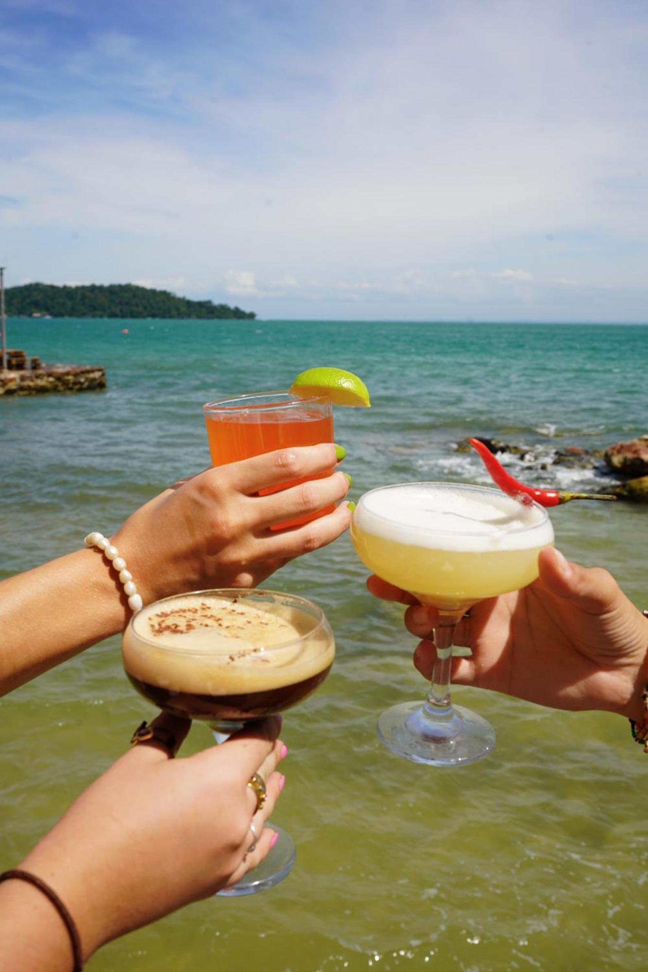 The Wavy Sailor Hotel Kaoh Touch ภายนอก รูปภาพ