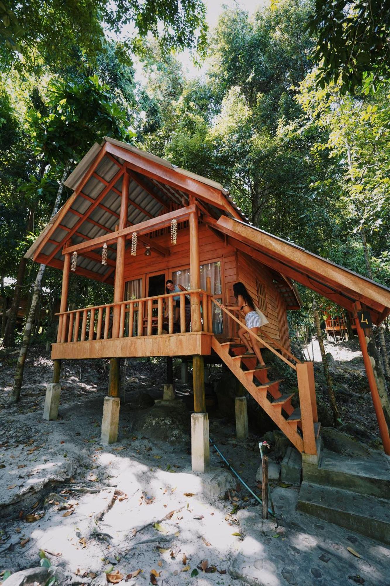The Wavy Sailor Hotel Kaoh Touch ภายนอก รูปภาพ