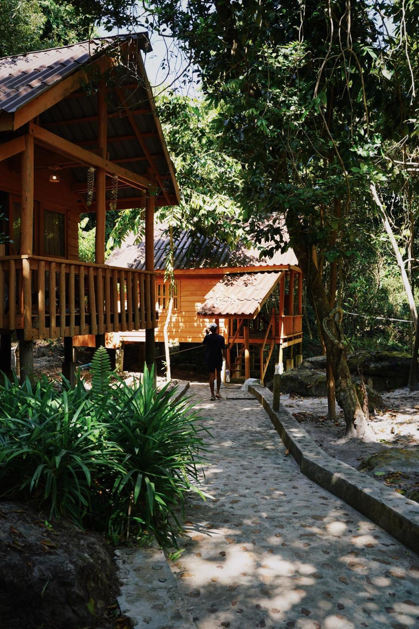The Wavy Sailor Hotel Kaoh Touch ภายนอก รูปภาพ